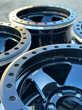 Load image into Gallery viewer, HDR BL79 FORGED BEADLOCK WHEEL