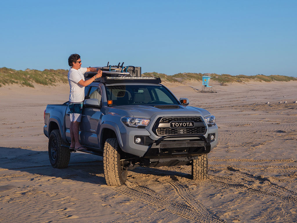 Front Runner Toyota Tacoma (2005-Current) Slimsport Roof Rack Kit / Lightbar Ready